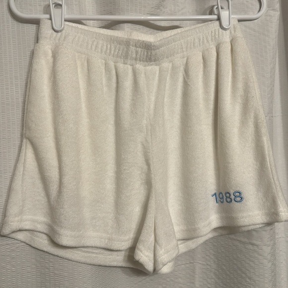 Kittenish Set - Picture 3 of 3